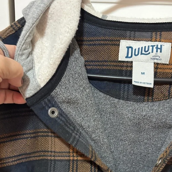 Duluth Trading Co Navy & Brown Plaid Hooded Flannel Shirt Jacket - Picture 6 of 9